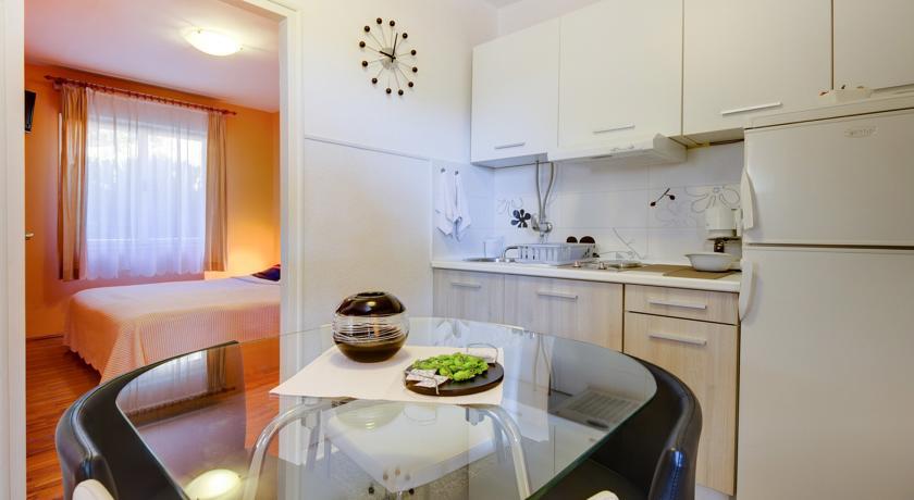 Apartment Oleander مالي لوشينغْ الغرفة الصورة